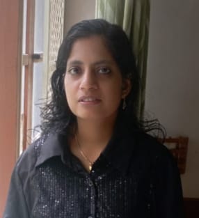 Bijali, online art educator